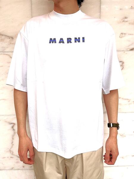 Rakuten - MARNI（マルニ）【T-SHIRT WITH BORDER PATTERN MARNI LOGO】クルーネックショートスリーブ