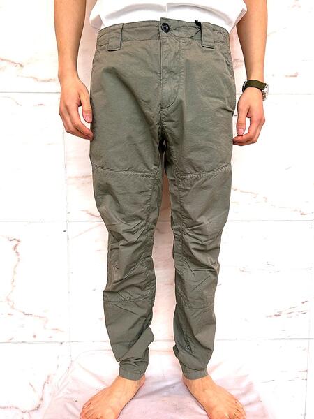 C.P.COMPANY(シー・ピー・カンパニー)【COTTON GABARDINE ERGONOMIC PANTS】コットン ギャバジン エルゴノミック パンツ★THYME-OLIVE KHAKI★