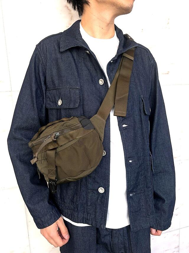 Rakuten - C.P.COMPANY(シー・ピー・カンパニー）【NYLON B LENS WAISTBAG】ナイロン”B”レンズ ウエストバッグ★IVY GREEN☆
