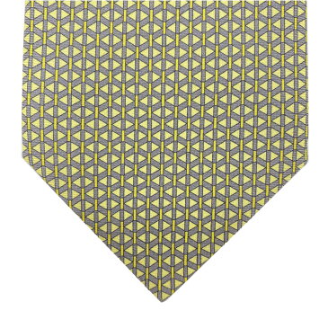 【ラッピング無料】 エルメス HERMES ネクタイ ヘヴィツイルタイ 8CM 《 リプレイ 》 ジョーヌ アシエ イエロー グレー シルク100% 音楽 ミュージック 再生 三角 総柄 黄色 Cravate Heavy Twill Soie REPLAY Acier Jaune H645816T 56 新品