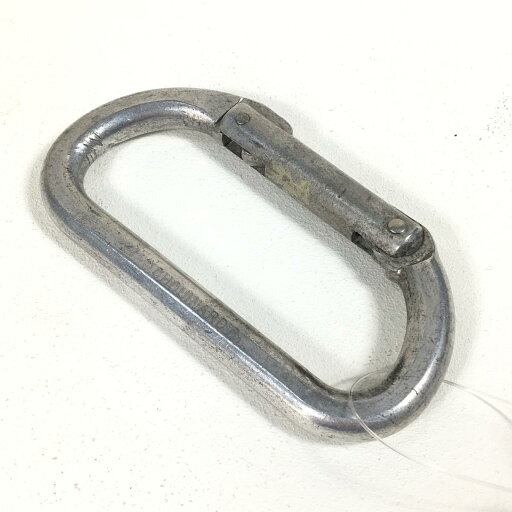 【OneSize シルバー系】 Chouinard ( シュイナード ) フェザーウェイト Featherweight カラビナ ビンテージ 入手困難 ロッククライミングギア 【OneSize シルバー系】 Chouinard ( シュイナード ) フェザーウェイト Featherweight カラビナ ビンテージ 入手困難 ロッククライミングギア