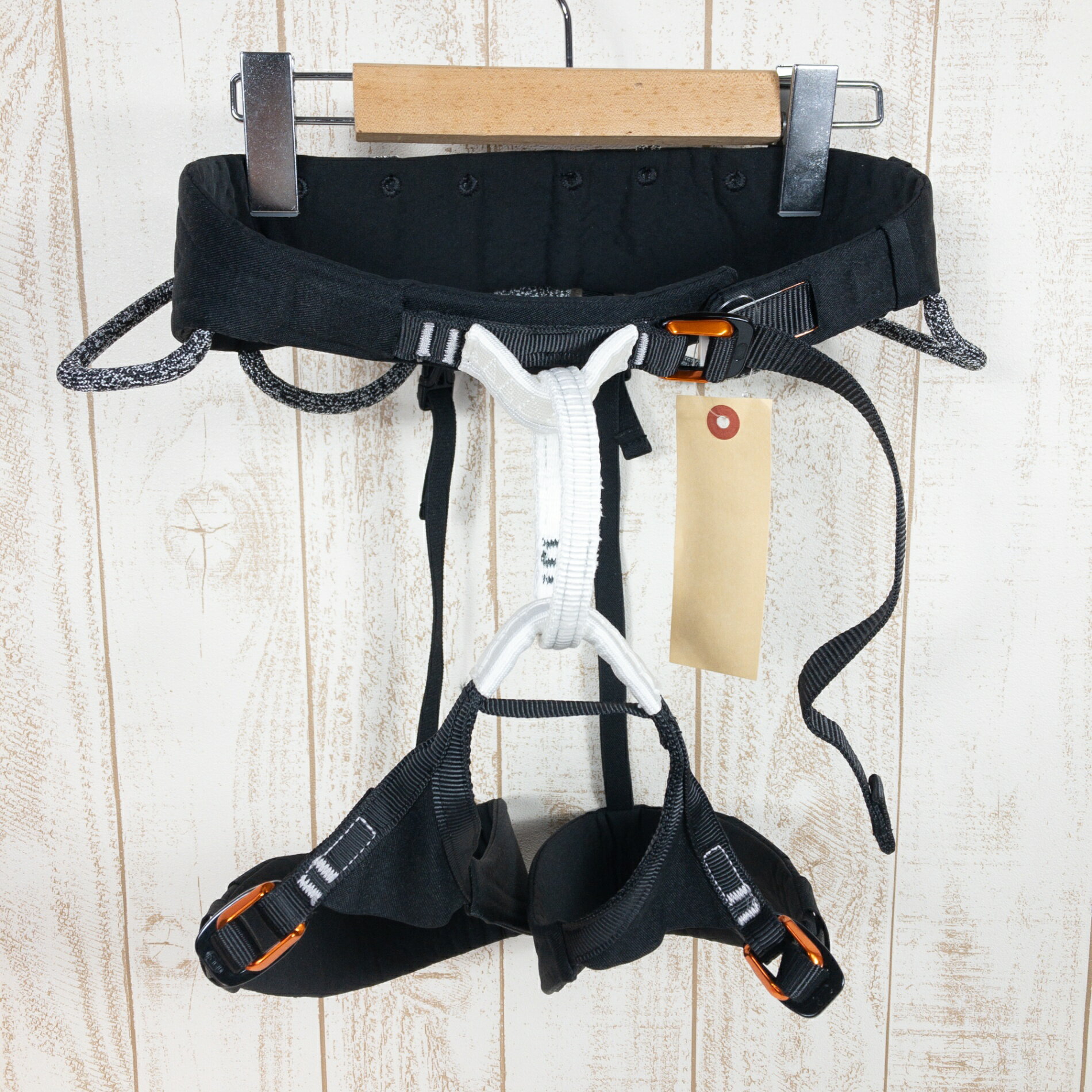 【OneSize ブラック系】 ペツル(PETZL) アキラ Aquila ナイロン C037BA00 グレー ハーネス ロッククライミングギア