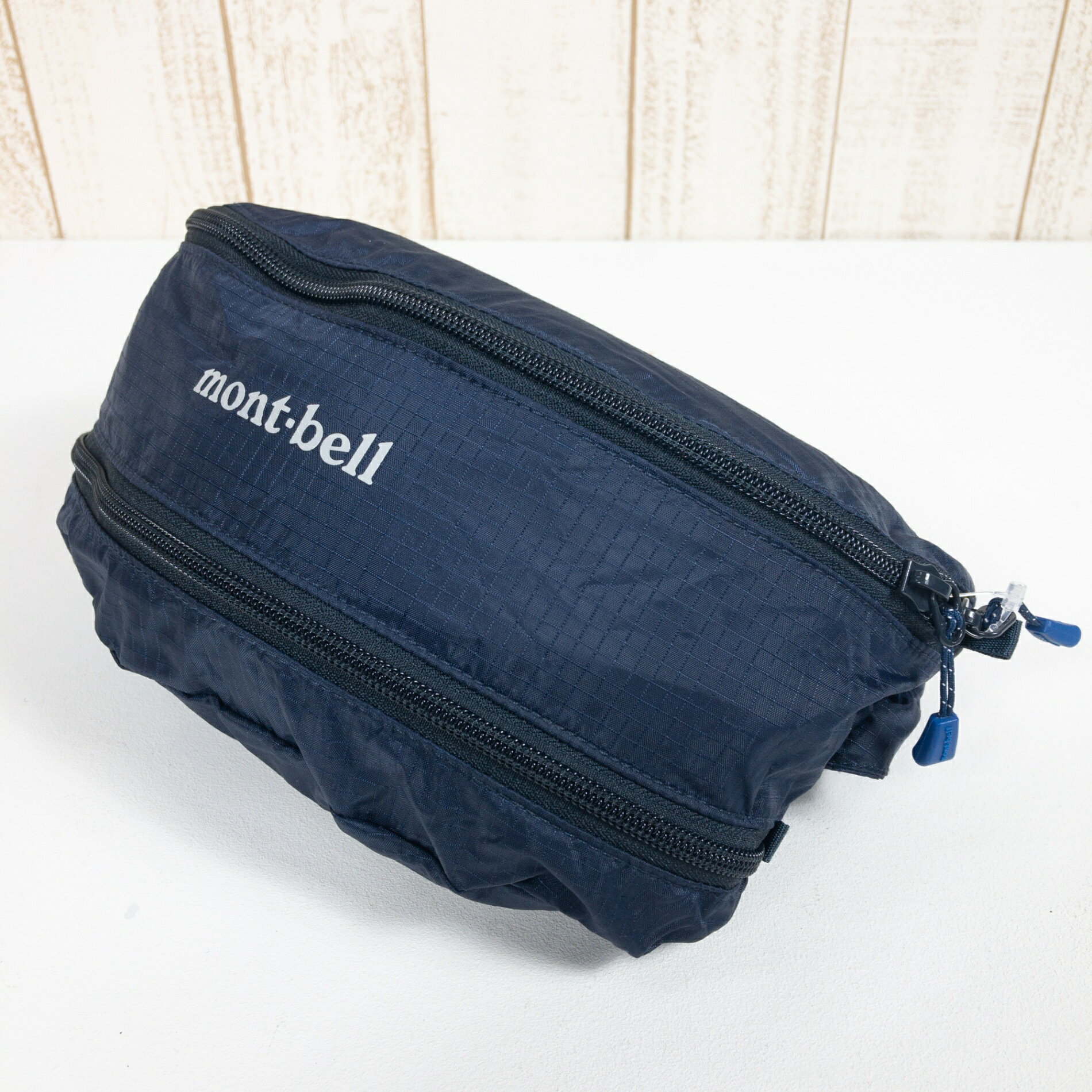 【OneSize ネイビー系】 Montbell ( モンベル ) ポケッタブル ライトバナナポーチ ナイロン 1123984 スタッフサック インナーポーチ パッキングサック バッグ ストレージのサムネイル