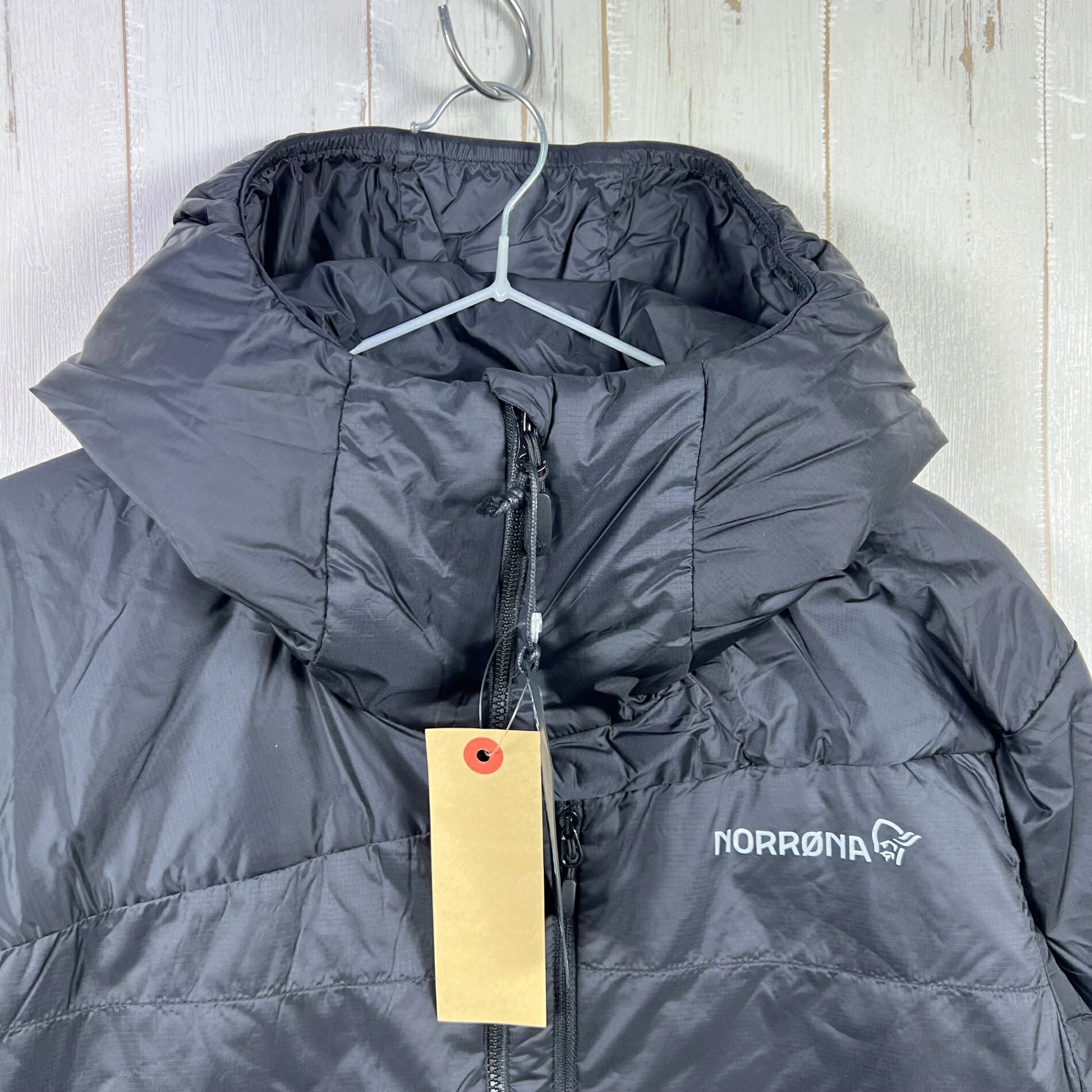 【Men's M ブラック系】 Norrona ( ノローナ ) フォルケティン サーモ40 フード メンズ Falketind Thermo40 Hood M's 1814-24 7718 CAVIAR z00056078 7718 CAVIAR 化繊インサレーシ 2