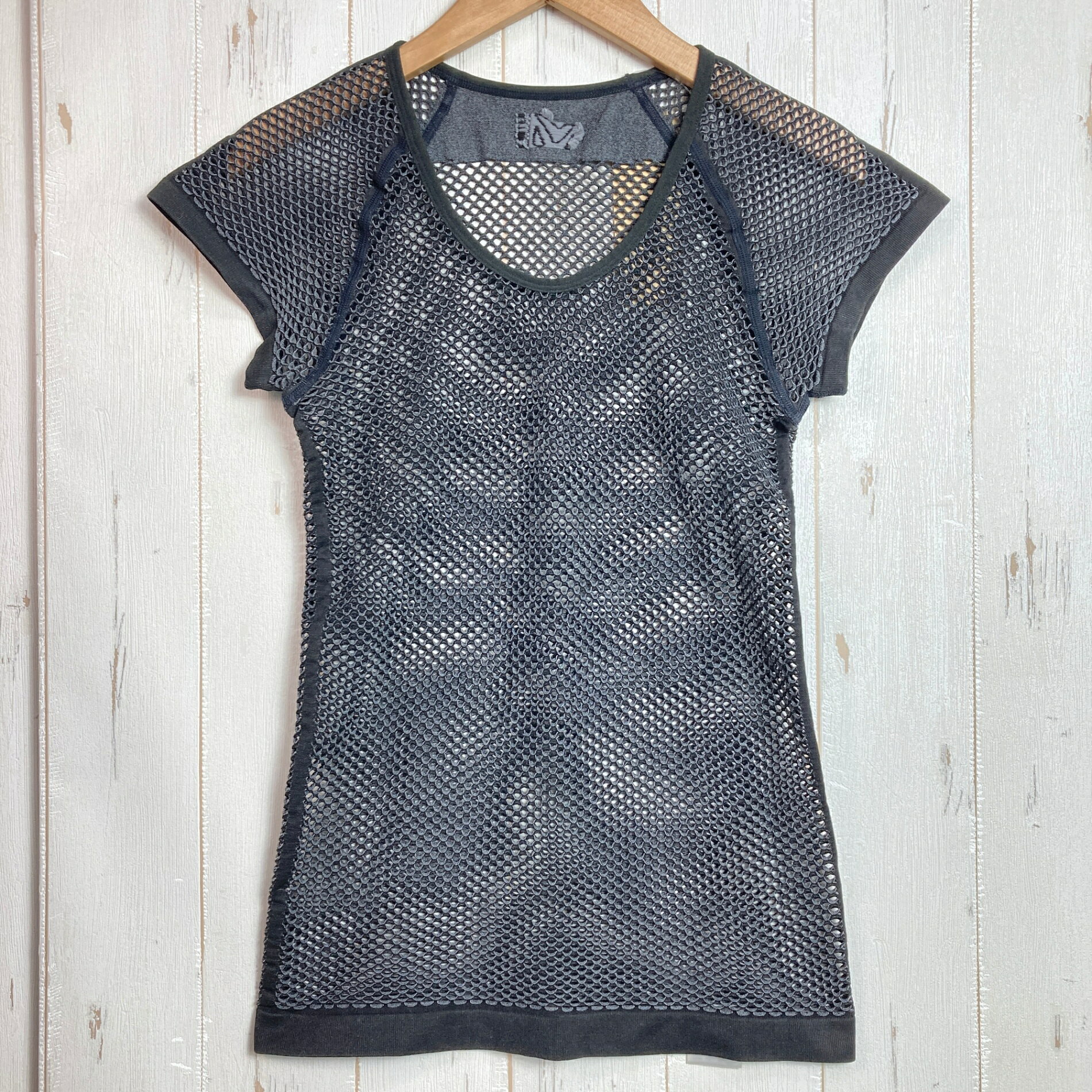 樂天商城 - 【Women's S ブラック系】 Millet ( ミレー ) ドライナミック メッシュ ショートスリーブ DRYNAMIC MESH SHORT SLEEVE ポリプロピレン ウェア トップス インナー シャツ ショートスリーブTシャツ クルーネック 化繊 z000