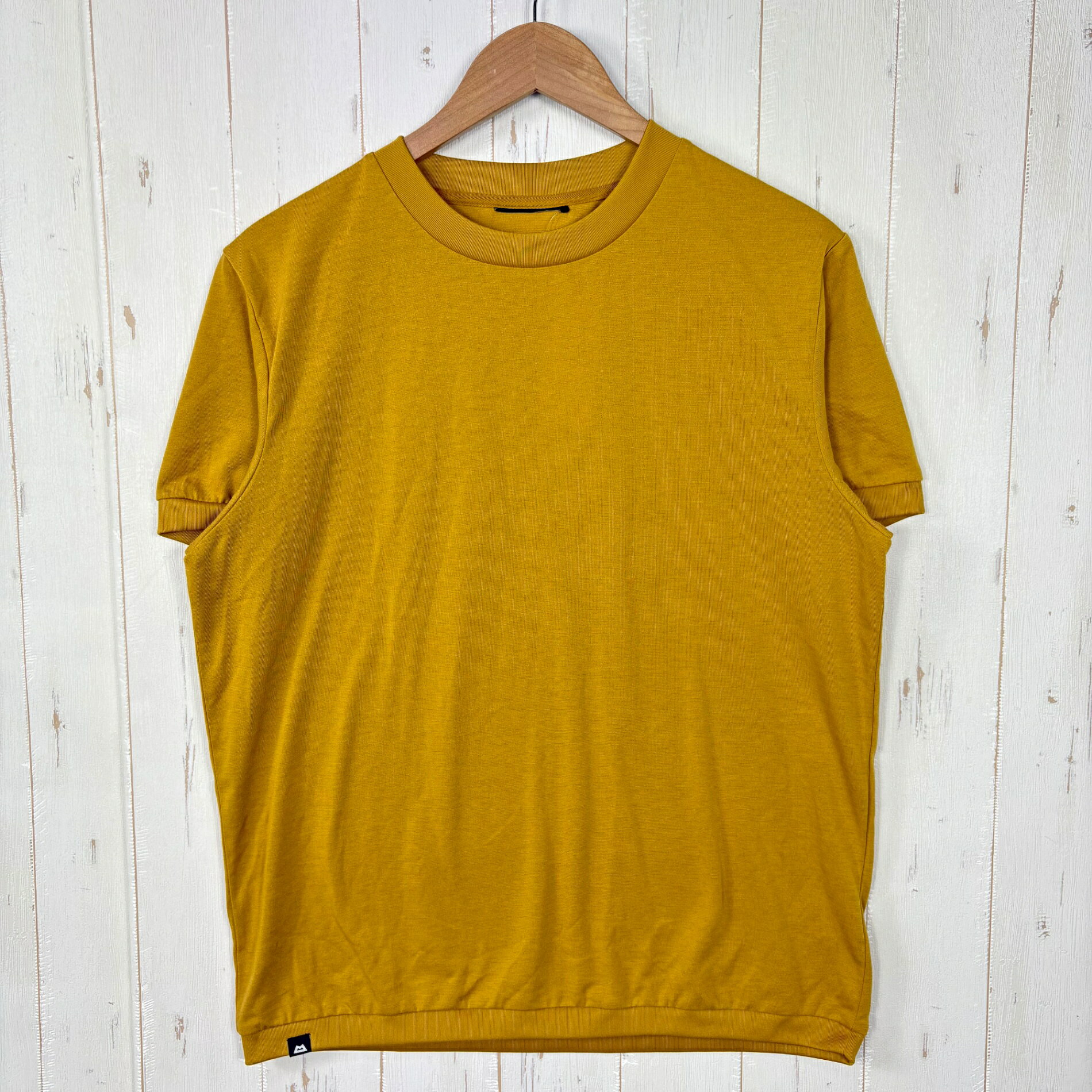 乐天商城 - 【Men's M ベージュ系】 Mountain Equipment ( マウンテンイクイップメント ) リブ ティー RIB TEE ポリエステル ウェア トップス インナー シャツ ショートスリーブTシャツ クルーネック 化繊 z00054270 化繊 ショー
