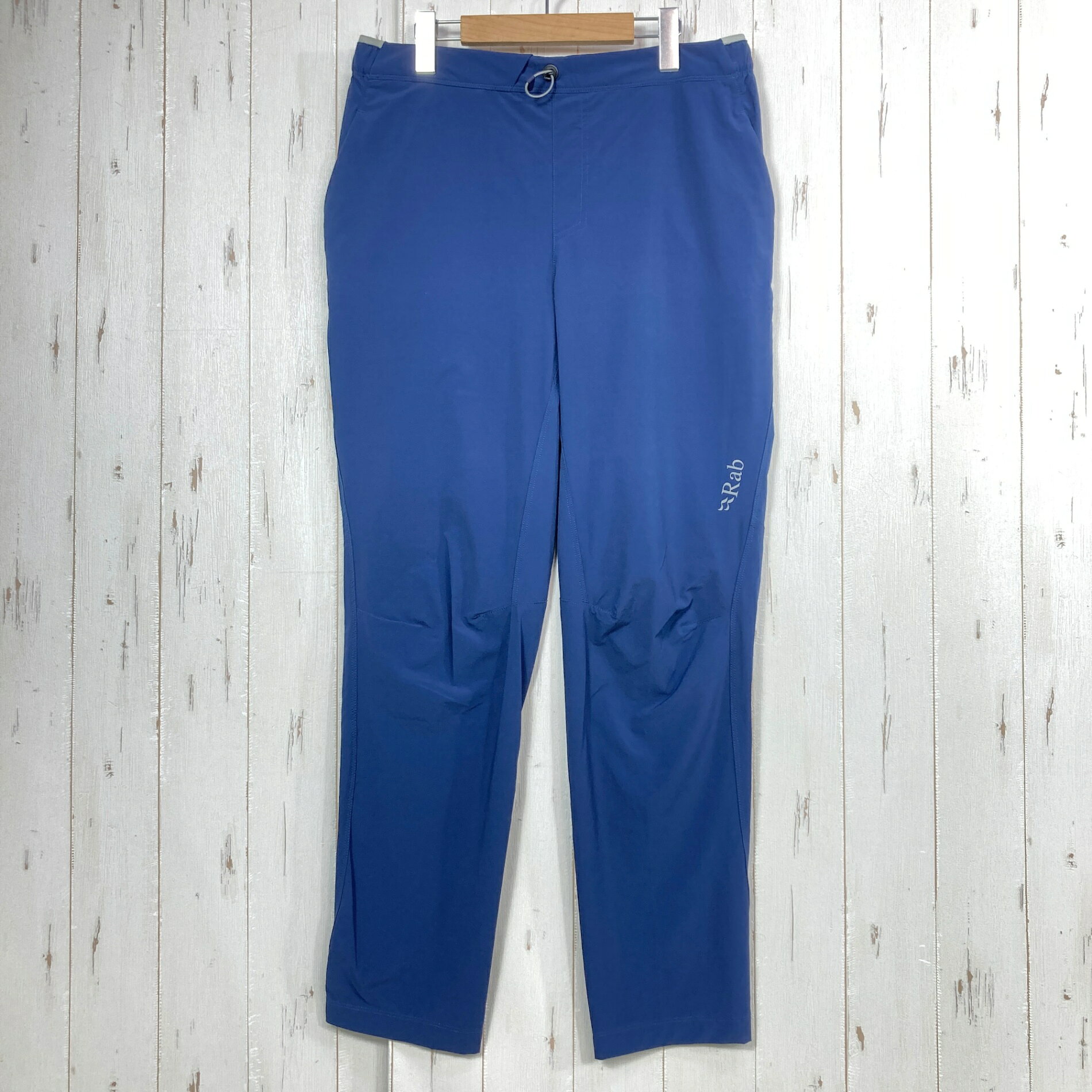 【Men's L-Short】【Men's L-Short ネイビー系】 Rab ( ラブ ) モメンタム パンツ Momentum Pants QFV-82 Deep Ink z00058282 Deep Ink ネイビー系 ウェア ボトムス ロングパンツ ソフトシェル ・セカンドギア在庫コード: ITMAA3UB13XC（お問い合わせの際はこちらをお伝え下さい） ・メーカー: Rab ( ラブ ) ・型番: QFV-82 ■サイズ情報 ・Gender/Age: Men's ・代表サイズ: L-Short ・サイズ備考: US L JPN XL ■カラー ・カタログカラー: Deep Ink ・カラー系統: ネイビー系 ■コンディション ・グレード: 中古A ※グレーディング目安　 ├ 新品：当店オリジナル製品 ├ 未使用：新古品 ├ 中古S：新品同様 ├ 中古A：美中古 ├ 中古B：良い状態の中古 ├ 中古C：通常使用可能な中古 └ 中古D：通常使用困難な中古 ・コンディション詳細・備考: ■状態スコア：85 / 100 点 ■状態明細：微細な使用感 / 微細な汚れ（ウエスト回りなどの各所） ■採寸値・実測値 ※全て外寸値です。また、手作業による採寸および簡易な秤による計測のため、誤差はご容赦下さい。 ・総丈: 100cm ・平置胴囲: 82cm ・最大胴囲: 86cm ・股下: 75cm ・股上: 35cm ・わたり: 35cm ・すそ幅: 17cm ・総重量（付属品等含む）: 239g ■カタログスペック ※以下はメーカー公表のスペック値をそのままにご紹介するものです。表現・仕様・付属物の有無等、お品物現品との完全な一致をお約束するものではございません。 軽量で少ないかさばりのプルオンパンツ。Matrixストレッチシングルウィーブナイロン素材（ポリアミド85%、エラスタン15%）使用。軽量伸縮ウェストバンド、ドローコード、クリート留め、2つのオープンハンドポケット搭載。重量238.5g/8.4oz（サイズM）。ハイキング、トレッキング、スクランブリングに最適。 ※ ネコポス・圧縮梱包にご理解・ご協力をお願いします ※ こちらのお品物は基本的に『ネコポス』での発送となります。郵便ポストへの投函にて配達完了となります。また、出荷から配達までの追跡は宅急便と同様に可能ですのでご安心下さい。 当店では、コンパクトに梱包することが可能なお品物につきましては『ネコポス』での発送とさせて頂いております。ウェア・バッグ等の一部ファブリック系商品につきましては、『ネコポス』のシビアなサイズ規定を確実にクリアするため、脱気式圧縮袋を使用する場合がございます。それにより、お品物にシワ等が生じる可能性がございます。また、箱に収納されている状態のお品物（未開封品含む）につきましても、箱から出した状態にて梱包させて頂く可能性がございます。 当店では、原則として全品送料無料（店舗負担）にて発送をさせて頂いております。ですが、近年の燃料費・人件費・物価高騰により運送会社送料も上昇傾向にあり、送料の負担・吸収は年々難しくなってきております。お気軽にご注文頂けるよう、引き続き送料無料サービスを継続して参るため、何卒ご理解・ご協力のほどよろしくお願い致します。 なお、『ネコポス』での発送および圧縮梱包にご了承頂けない場合は、ご注文時に別の配送方法を選択下さい。