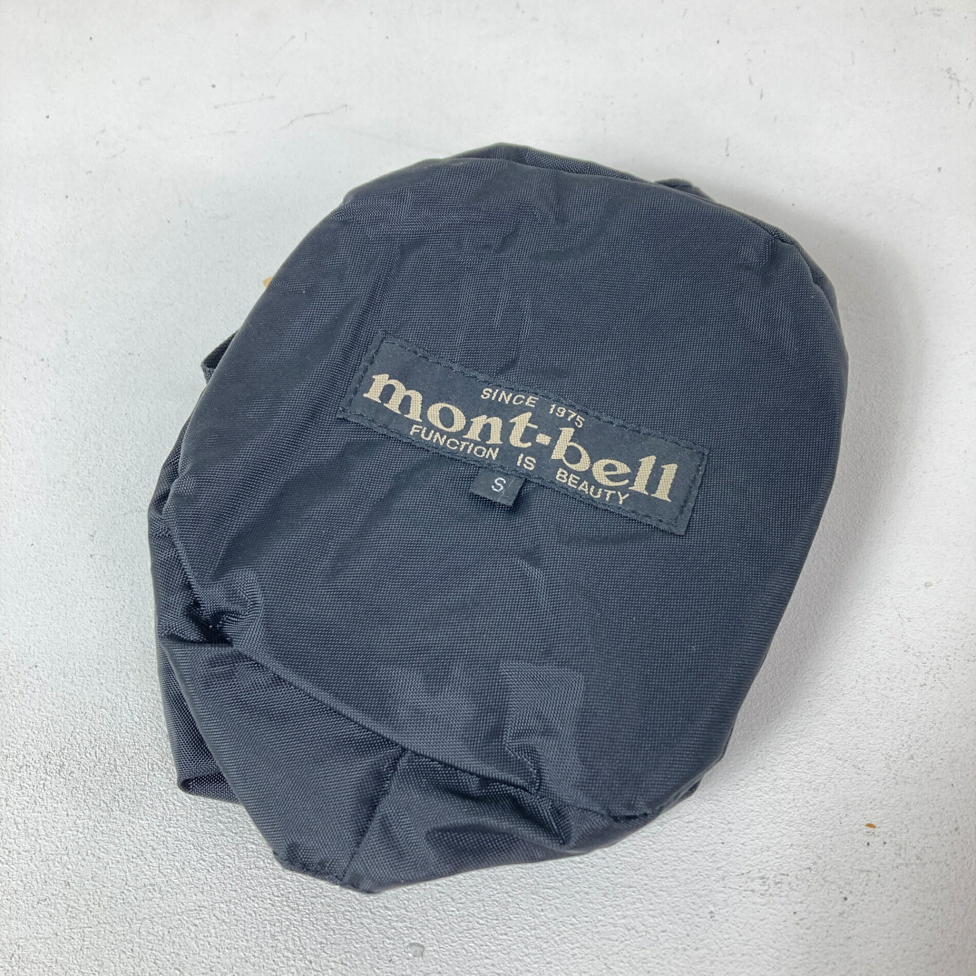 【OneSize ブラック系】 Montbell ( モンベル ) コンプレッション キャップ S Compression Cap S ポリエステル バッグ ストレージ パッキングサック スタッフサック インナーポーチ z00058518 スタッフサック インナー