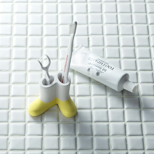 送料無料 karari 珪藻土ハブラシスタンド・2本用ブーツ イエロー