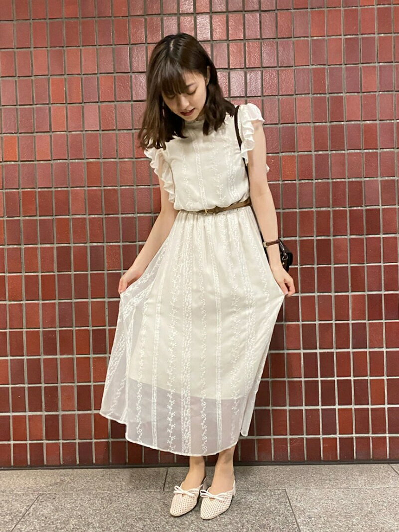 21春大特価セール De Sons 31 Mode 美香さん着用 完売 ベルト付き楊柳刺繍ワンピース ロングワンピース Williamsav Com