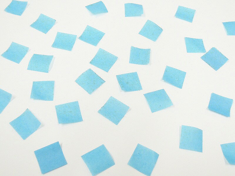 ○送料無料 ミツクラの　紙吹雪　青色　ブルー　業務　1kg 　1.5cm　 紙製　極薄　回転落下型　長時間滞空　結婚式　歓迎会　送迎会　イベント　パーティー　お祝い　舞台