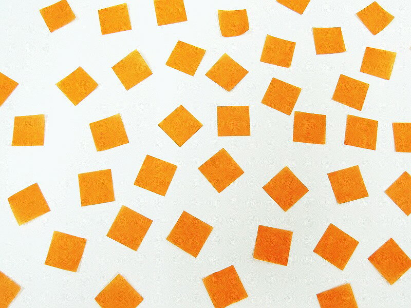 ○送料無料　ミツクラの　紙吹雪　業務用　1kg 　1.5cm　オレンジ　 紙製　極薄　回転落下型　長時間滞空　結婚式　歓迎会　送迎会　イベント　パーティー　お祝い　舞台