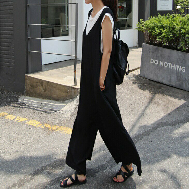 送料無料 ジャンプスーツ オールインワン レディース サロペット ワイドパンツ ガウチョ きれいめ リラックス ノースリーブ ワイドレッグ ゆったり スーツスカート ママ 夏 リゾート 海 ハイウエスト 黒 ブラック 体型カバー