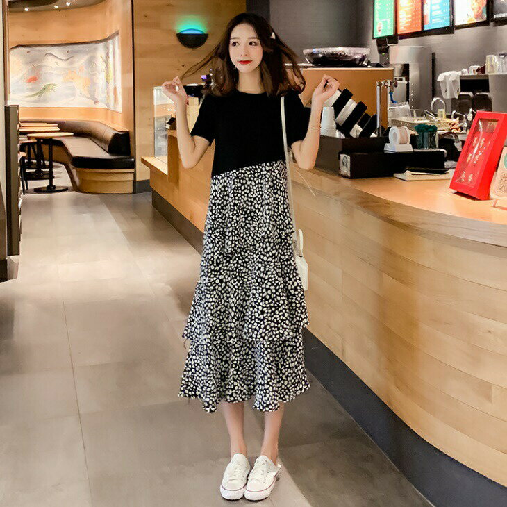 送料無料 ダルメシアン フリルワンピース ドッキングワンピ アニマル柄 ロング フレア 大人カジュアル レディース トレンド 今季 大人フェミニン 人気 フレアワンピ 夏 tシャツ スカート ワンピース ins デート お出かけ ママ ママファッションのサムネイル