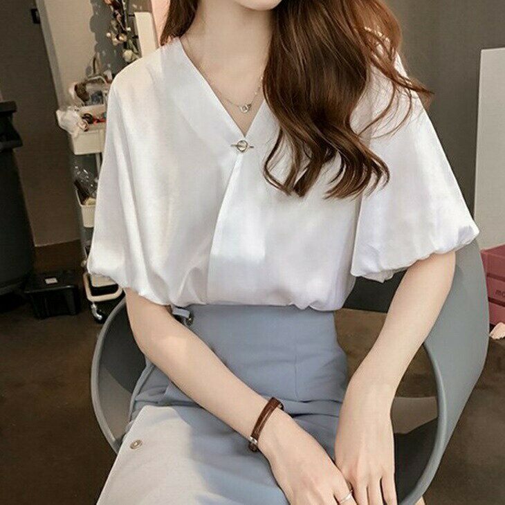 樂天商城 - ブラウス レディース tシャツ 長袖tシャツ パフスリーブ バルーンスリーブ 長袖 ロンT ロンティー チュニック オフィス 通勤 ゆったり Vネックシャツ 韓国ファション 大人コーデ アラサーファッション