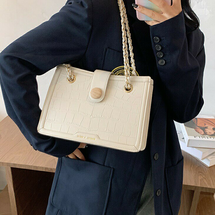 樂天商城 - 清楚ショルダーハンドバッグ ノーブランドバッグ シンプルバッグ 普段使いバッグ 多機能バッグ 大人バッグ 大人カジュアル 大人コーデ アラサーファッション アラサーコーデ アラフォーファッション アラフォーコーデ 大人韓国コーデ ママコーデ ins