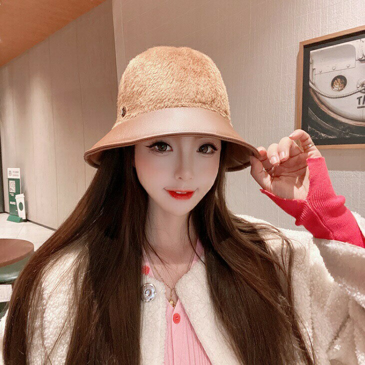 樂天商城 - ベルベットツバ広ウール帽子 あったかカジュアル帽子 大人可愛いコーデ 大人カジュアル 大人コーデ 大人ガーリー 大人韓国コーデ アラサーコーデ アラサーファッション アラフォーコーデ アラフォーファッション シンプルコーデ ins