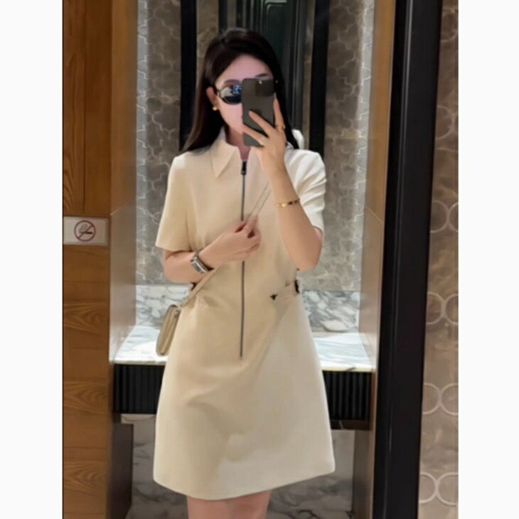 春夏から オールシーズン レディース ゴルフウエア ゆったり Aライン 半袖 ジッパー ゴルフ ワンピース 爽やかな着心地 カジュアル ゴルフウエア 動きやすい 伸縮 ストレッチ 素材 韓国 ゴルフ 被らないインポート ゴルフウエア 大人カジュアル 大人ゴルフウエア 普段着にも
