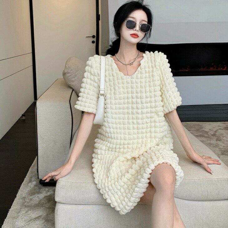 もこもこワッフルワンピース Vネックルーズワンピ 半袖ナチュラルワンピース 普段着ワンピ ミドル丈ワンピ 大人ワンピコーデ 大人カジュアル 大人ファッション 大人コーデ アラサーファッション アラサーコーデ アラフォーコーデ 大人韓国コーデ ins