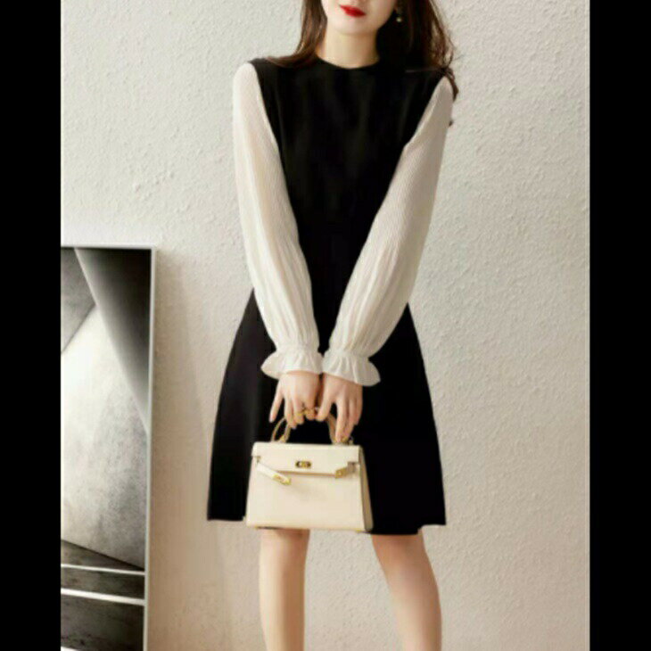 ブラウスドッキングワンピース 長袖ミドル丈 清楚ワンピ 普段着ワンピ ナチュラルワンピ 大人カジュアルコーデ アラサーちゃんコーデ お出かけワンピ お嬢様ワンピ アラサーコーデ 大人ファッション 大人コーデ ワンマイルコーデ 大人韓国コーデ ins