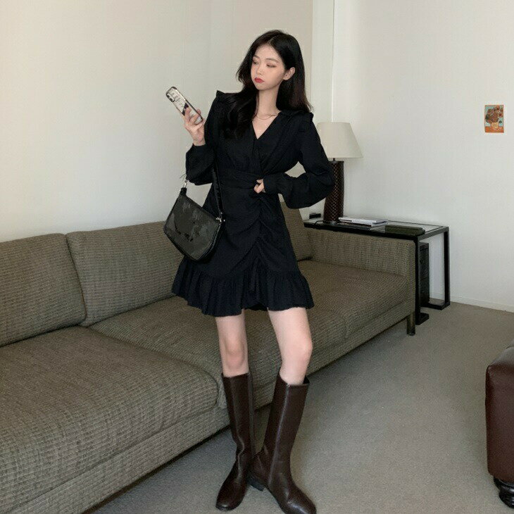 プリーツワンピース スリムニットボトミングワンピース 清楚系綺麗ワンピース 大人カジュアルコーデ アラサーコーデ アラフォーコーデ シンプルコーデ 大人ファッション 大人コーデ 大人韓国コーデ ワンマイルコーデ ins