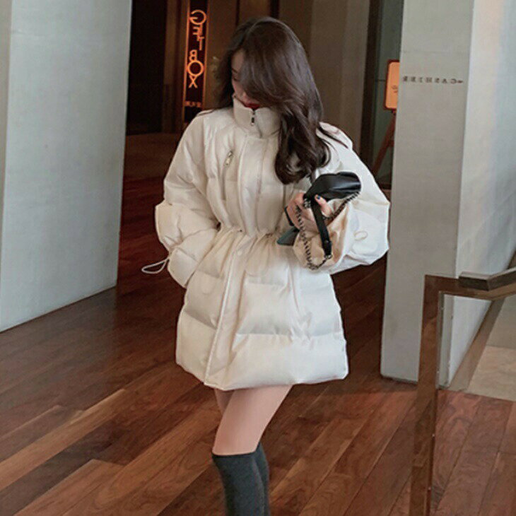 ホワイトダウンジャケット ウエストスリ 秋冬アウター 大人ファッション 大人コーデ 大人カジュアル 大人ガーリー 大人韓国コーデ アラサーファッション アラサーコーデ アラフォーコーデ アラフォーファッション シンプルコーデ シンプルライフ ins