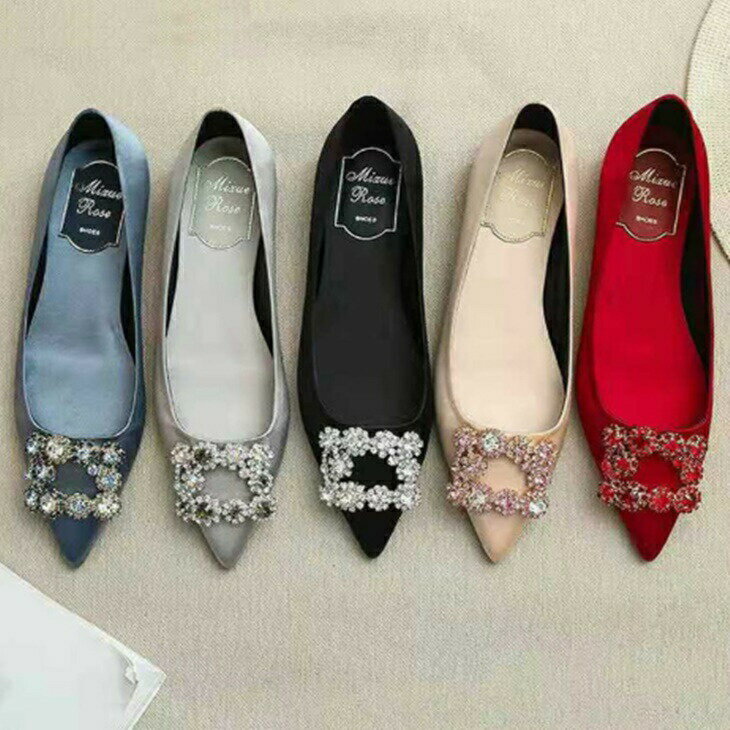 ローヒールパンプスビシュー付きパン...