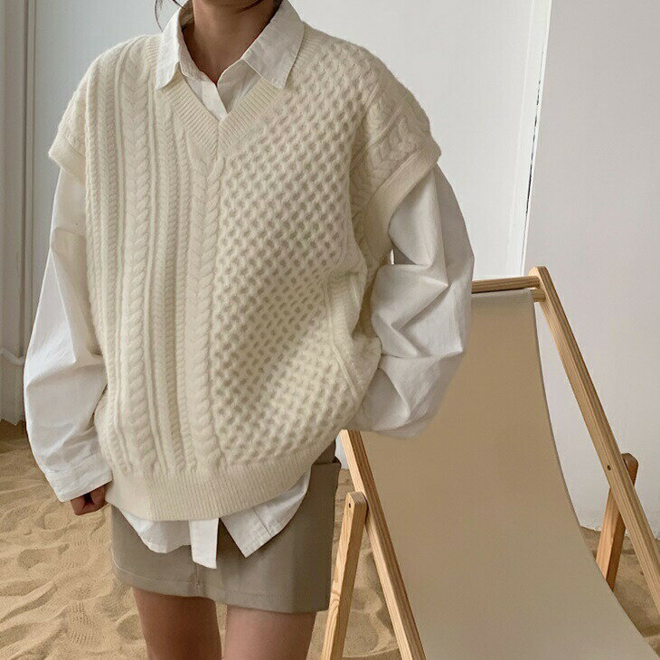 樂天商城 - Vネックニットベスト オーバーベストセーター ざっくりニット シンプルニット 大人ファッション 大人コーデ 大人カジュアル ママコーデ ママファッション 韓国ファッション 韓国コーデ アラサーファッション アラサーコーデ ins