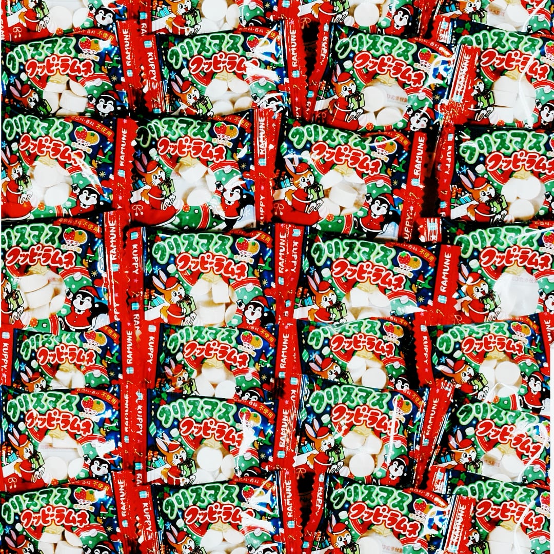 クリスマス クッピーラムネ 4gx100個入り オレンジ いちごの2色の味（お徳用 保育園 幼稚園 子供 お菓子 配る パーティ）