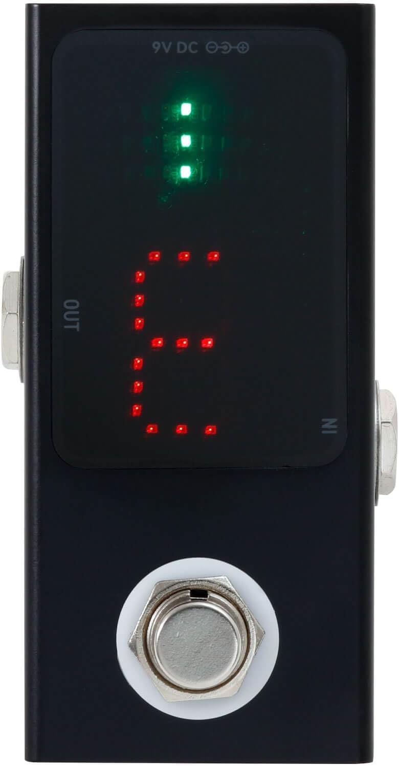 ペダルボードに自然に溶け込むシンプルなデザインとブラックカラーが特徴のチューナーです。トゥルーバイパス仕様により、ボードへ組み込んでも原音の質感を損なうことはありません。 スイッチをオンにすると出力が自動的にミュートされ、演奏中でも不要な音を出さずにチューニングが可能です。コンパクトな筐体は限られたスペースにもすっきり収まり、大型LEDディスプレイは暗いステージでも優れた視認性を発揮します。堅牢な金属製ボディにより、ハードな現場でも安心して使用できます。　　 電源　DC 9V(φ2.1mmセンターマイナス)（アダプター別売/推奨アダプター:KACA-1） 基準ピッチ　A=440Hz（固定） 測定範囲　G1（12.25 Hz）〜 C8（4186 Hz） 測定精度　±1セント バイパス　トゥルーバイパス 消費電流　最大60mA 本体サイズ（ジャック、スイッチ含む）　87.5×47.5×41.5mm 本体重量　160g パッケージサイズ　10 x 5.5 x 4.5cm 総重量（パッケージ含む）　0.18kg　