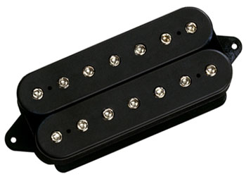 出力：280mV トレブル：5.5 ミドル：4.5 ベース：6.5 直流抵抗：15.80kΩ マグネット：セラミック 【DP700 Blaze Neck】 フロント・ピックアップの音はウォームさが必要ですが、あまり音が太くないこともポイントです。（誰も、チューバのように聞こえる低い「B」を望みませんね？）そこで、低域を明るく響かせるために、中域を抑え目にし、不要な濁りを避けるために、パワーを適切なレベルに抑えました。クリーンなアンプでのジャズサウンドから、深い歪みの太いサウンドまで幅広い音を出すことができます。また、ディストーションの深くかかったサウンドにおけるパワーコードのヌケの良さ、ソロサウンドの鮮明さなどが評価され、多くのプレーヤーから非常に優れたブリッジピックアップとして認められています。 すべてのポジションでお使いいただけます。 ◆◇◆テクニカルノーツ◆◇◆ ここ数年、大音量のオーバードライブで7弦ギターが演奏される傾向にあります。 7弦の極度なローエンドが得られることを考慮して、ディマジオではBlaze neck modelをリア・ピックアップとしても推奨しています。この場合、低域の出力とタイトなローエンドが鮮明なコードサウンドを造り出します。