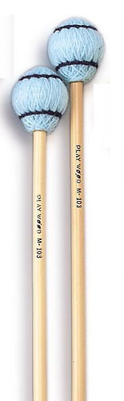 【プレイウッド（PLAYWOOD）マレット】　M−103 マリンバ用毛糸巻きマレット。 硬度：ミディアム 素材：緑毛糸巻き コアサイズ：Φ28 全長：39.0cm 柄・材質：籐 ※マレットは2本1組です。 ※納期については一度お問い合わせ下さい。 　配送中の商品の安全性を考慮し、「宅配便発送」に限らせていただきます。Professional　 　　Percussion 　　　　　　Instrument