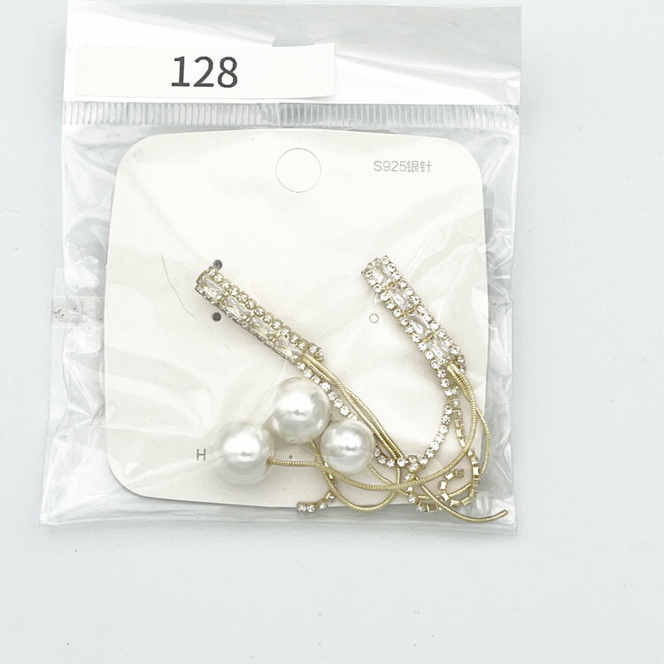 ピアス 激安 レディース シンプル おしゃれ かわいい 普段使い お買い得 安い お手頃価格 軽量 人気 アクセサリー 大人 学生 高校生 大学生 社会人 プレゼント ギフト 快適 メンズ ユニセックス イヤリング