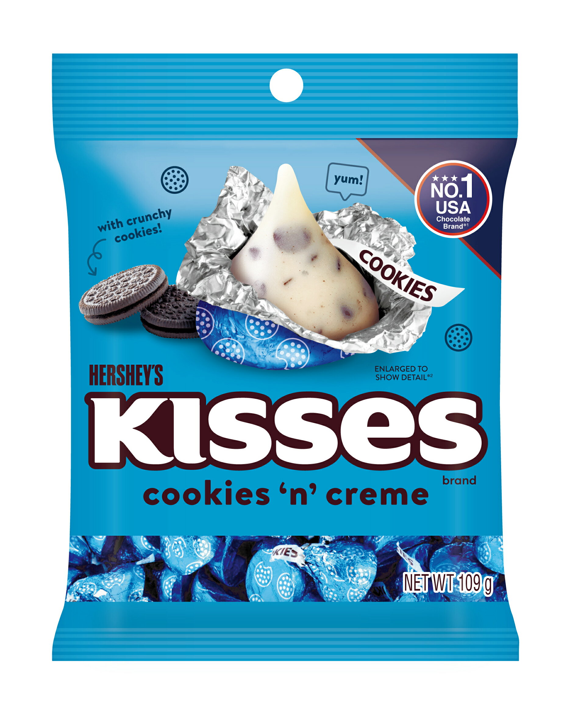 送料込み／まとめ買い（12袋）【ハーシー キス クッキー＆クリーム ペグパック 109g 12袋入】 冬季限定 お馴染みのキュートデザイン サクッとクッキー×とろっと滑らかなクリーム HERSHEY'S kiss アメリカ パーティー クリスマス バレンタイン キスチョコ ミニギフトのサムネイル