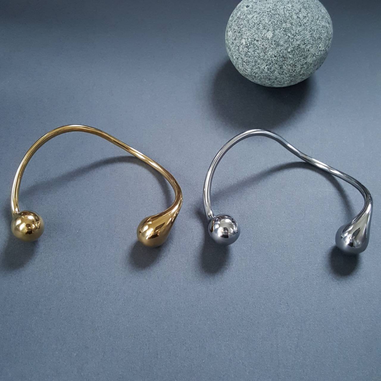 オールステンレス製 ボール デザイン バングル 細 ゴールド シルバー サージカルステレンス 24KGPイオンメッキ 本ロジウムメッキ シンプル ギフト おしゃ...