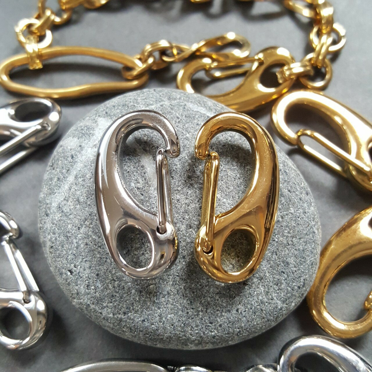 オールステンレス 1個 販売 26mm カラビナ 留め具 カニカン フック 接続 パーツ ゴールド シルバー サージカルステンレス 24KGPイオンメッキ 本ロ...