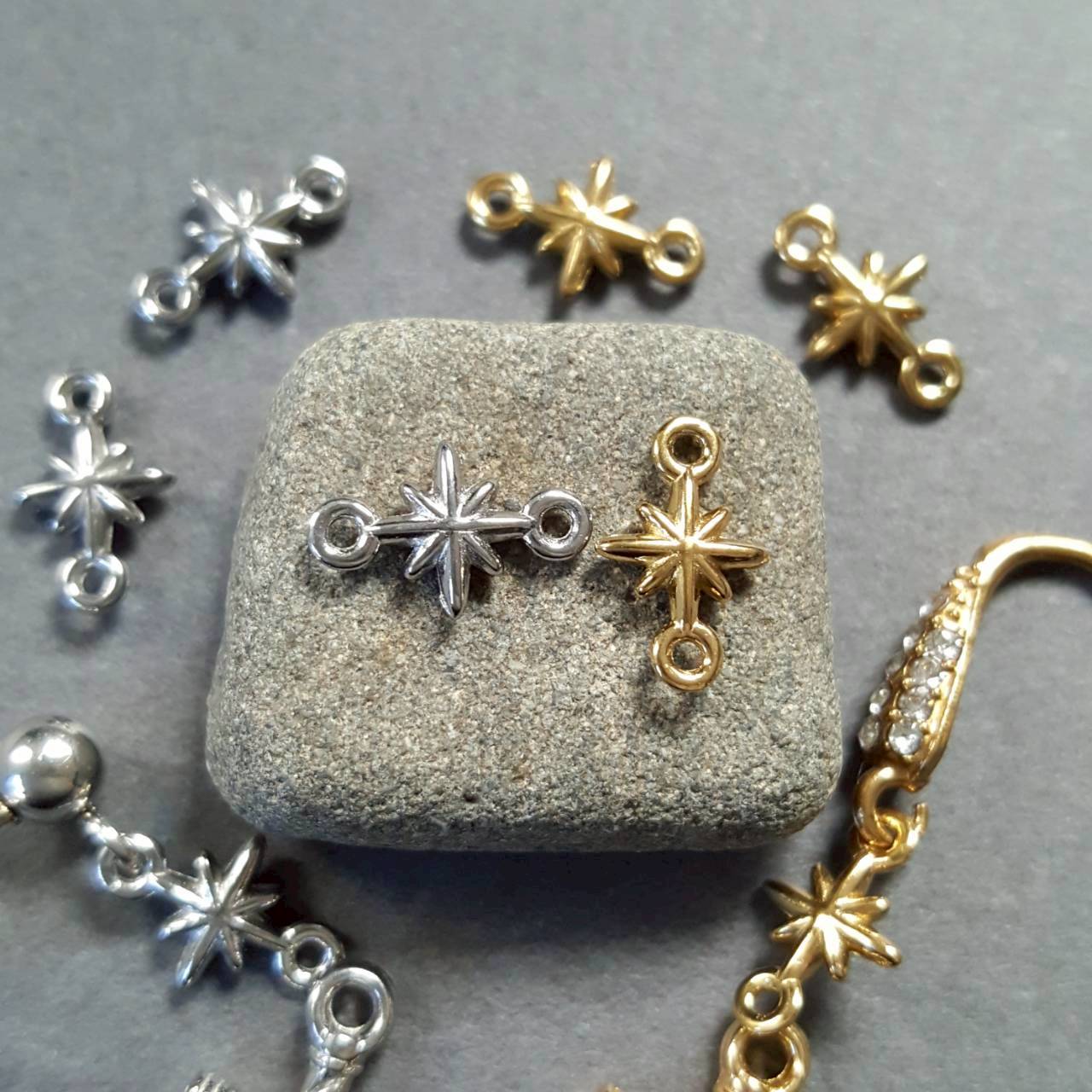 オールステンレス 極小 両端マルカン スター 星 デザイン パーツ 1個 販売 チャーム ネックレス素材 ピアス素材 ゴールド シルバー サージカルステンレス シンプル デザイン 18kgpイオンメッキ アレルギーフリー SUS304 ハンドメイド素材