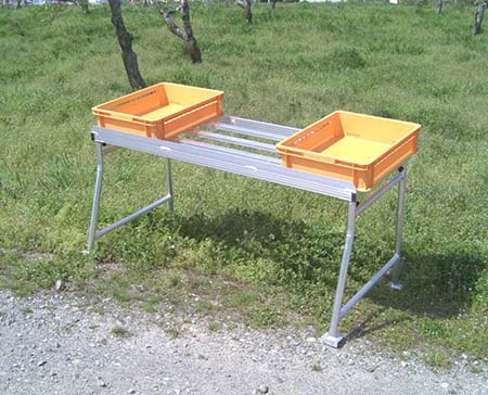 法人様限定ですミツルアルミ製選果台　L2000mmx600mmx630mm（700mm）幅x奥行x手前高さ（奥の高さ）代引..