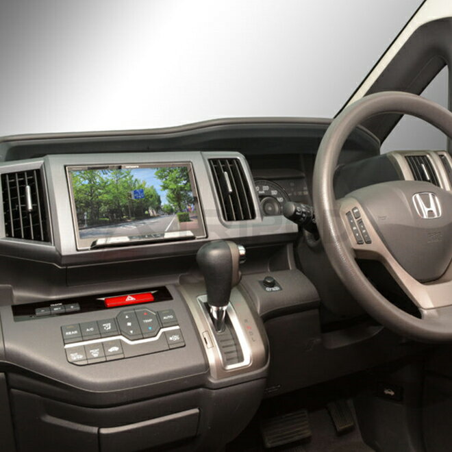 ホンダ　ステップワゴン／ステップワゴンスパーダ用 8インチ型カーナビゲーション取付キット