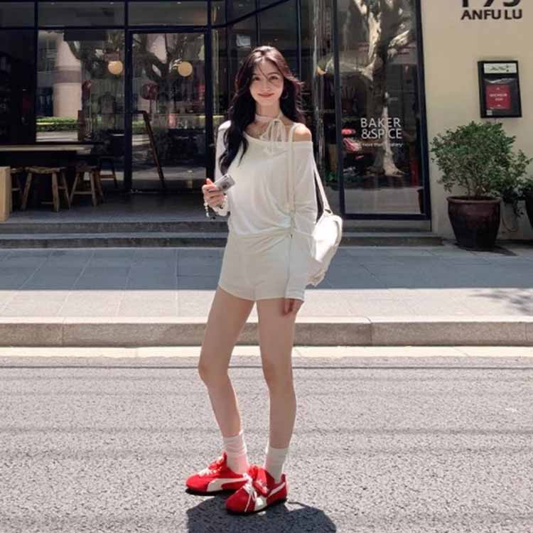 Tシャツ カットソー レディース トップス オフショルダー 長袖 ワンショルダー オフショル ワンショルダー カジュアル 肩見せ 無地 シンプル フェミニン 肩だし 綿混 デコルテ 鎖骨 おしゃれ 秋 冬 韓国 ファッション 3qshop-10005195 3Q楽天市場店 サンプル画像3