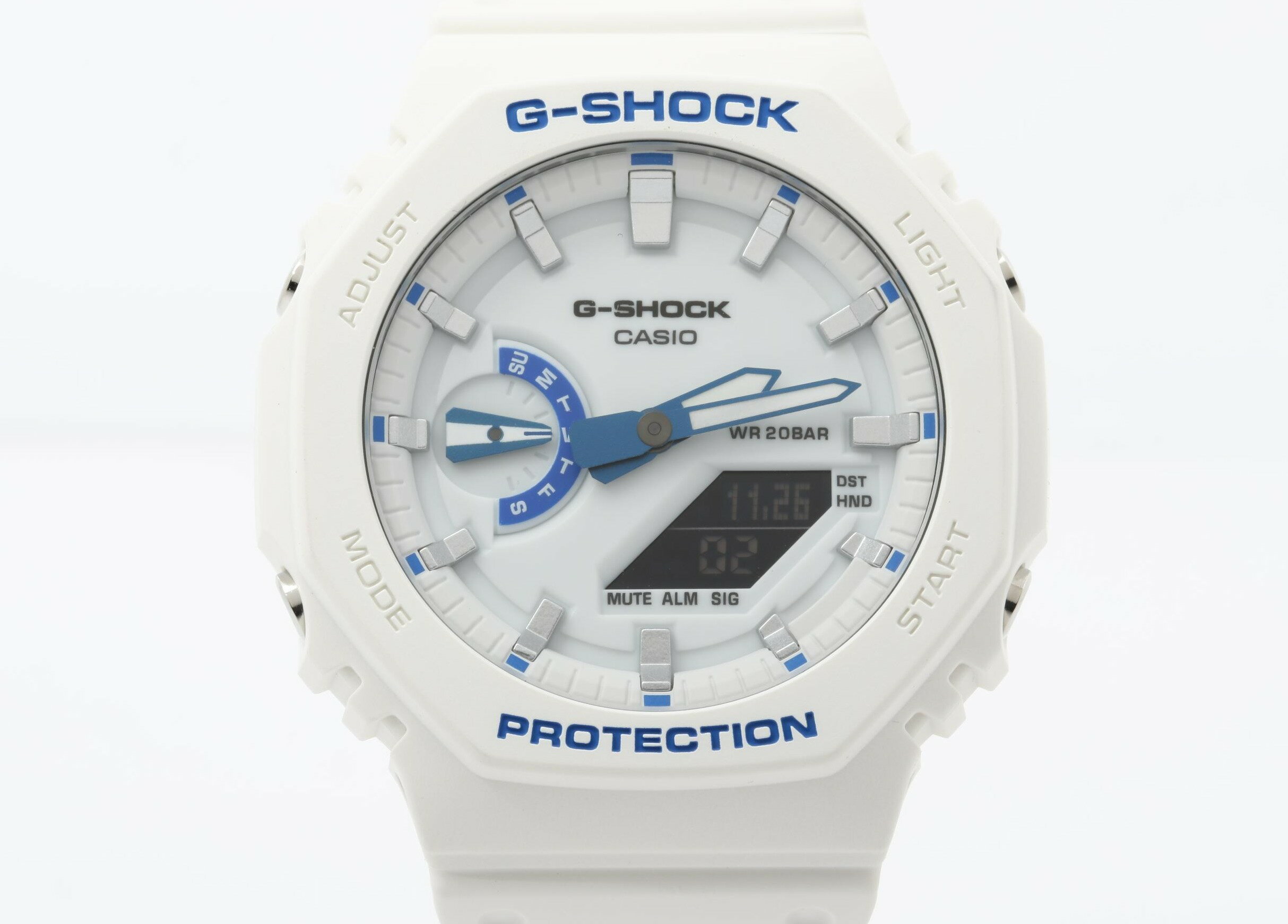 乐天商城 - CASIO カシオ 時計 GSHOCK ANALOGDIGITAL 2100 Series GA2100HDS7A1JF ホワイト カーボン／樹脂 メンズ アナデジ 新品未使用展示品【本物保証】【中古】