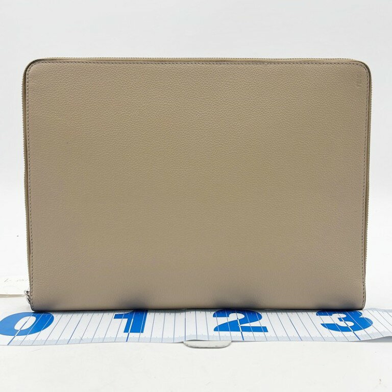 乐天商城 - FENDI フェンディ クラッチバッグ 7N0167 ベージュ系 レザー ユニセックス シルバー金具 新品未使用展示品【本物保証】【中古】