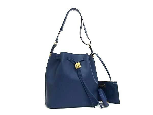 乐天商城 - SALVATORE FERRAGAMO フェラガモ ショルダーバッグ ガンチーニ AU-21/F269 ブルー系 レザー レディース ドローストリング 2WAY ゴールド金具 美品【本物保証】【中古】