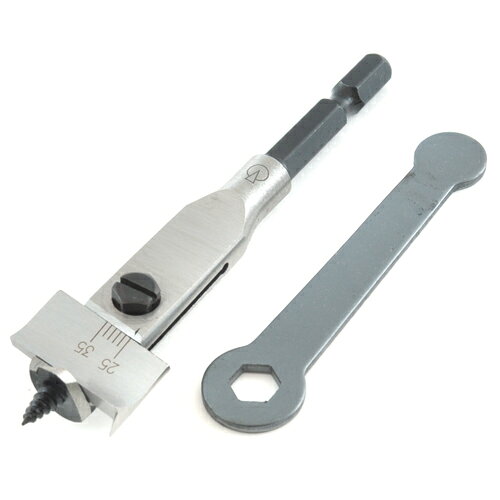 特長●14.4Vインパクトドライバー対応商品です。●可変式穴あけ工具です。●先端がネジ錐仕様なので、力を加えず、スムーズに穴あけができます。●穴あけサイズが付属のスパナ・六角レンチで調整できます。●替刃式です。用途●木工・ボード用先端工具。材質／仕上-仕様●穴あけ径：25mm〜35mm。●適応板厚：60mm。●使用機種：14.4Vインパクトドライバー・電気ドリル10mm以上・充電ドリル。仕様2-注意●製品画像は代表画像(イメージ)の場合が御座います。●製品の仕様、外観等は予告なく変更される場合が御座います。●製品の色、サイズなどを含む製品の詳しい仕様はメーカーホームページ等にてご確認ください。JANコード●4976226371018