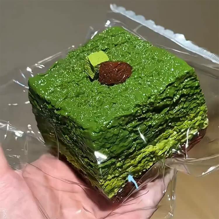 高伸縮 おもちゃ 抹茶パン 水感 スクイーズケーキ スクイーズケーキ スクイーズ 癒...