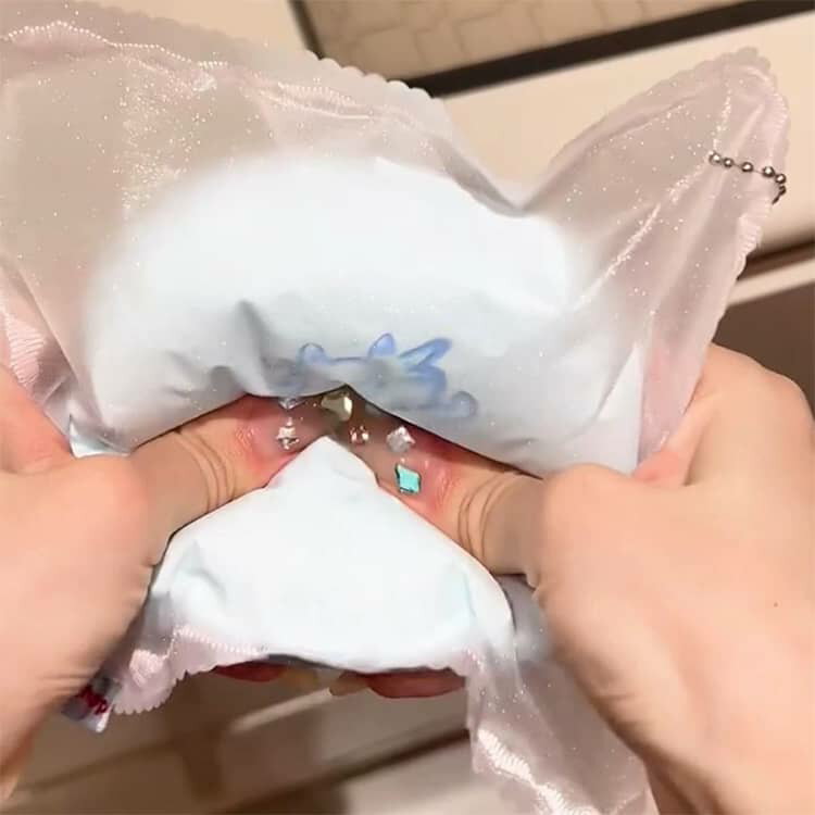 ぎゅうにゅう スクイーズ 水感スクイーズ 牛乳 ケーキ スクイーズケーキおもちゃ ...