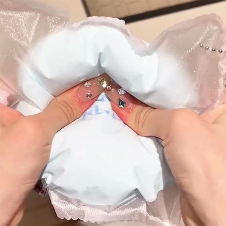 ぎゅうにゅう スクイーズ 水感スクイーズ 牛乳 ケーキ スクイーズケーキおもちゃ ...