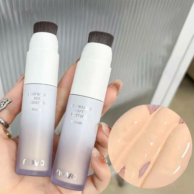 ブラシ付き リキッド状 ファンデーション ベース スティックファンデーション 2in1...