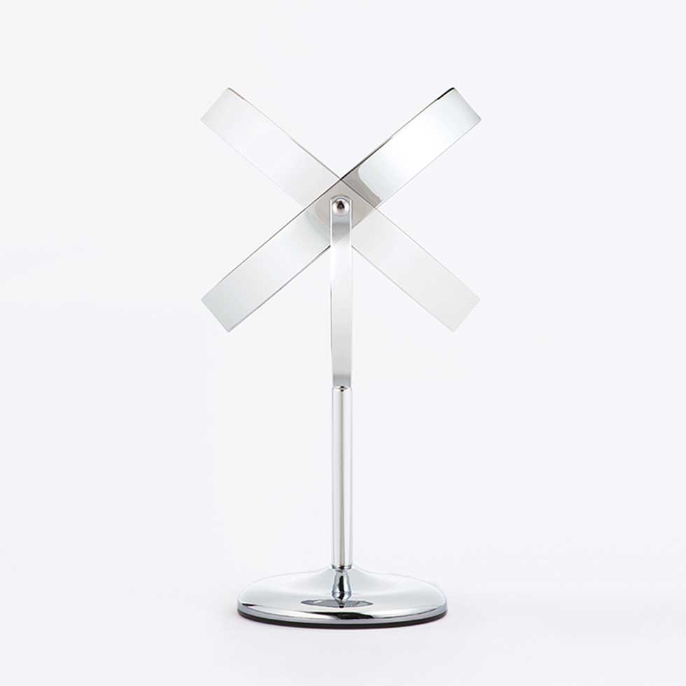 コイズミ 拡大鏡 LEDミラー (KBE-3280/S) KBE-3280 | 丸型 Φ165mm 16.5cm 拡大5倍/等倍 卓上ミラー 鏡 コードレス 充電式 シルバー LEDライト付 女優ミラー LED 化粧 メイク おすすめ おしゃれ かわいい 化粧鏡 老眼 KOIZUMI 小泉成器 ギフト [2]