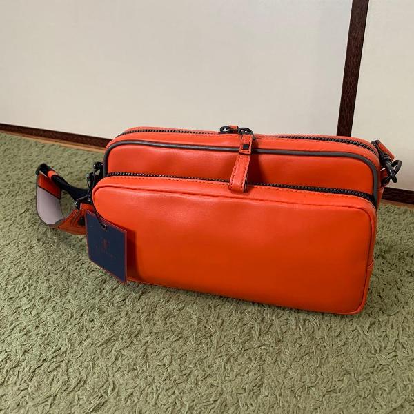 フジタカ FUJITAKA日本製 定価2,8万牛革 本革 ショルダーバッグオレンジご注文頂いた即日発送翌日お届け